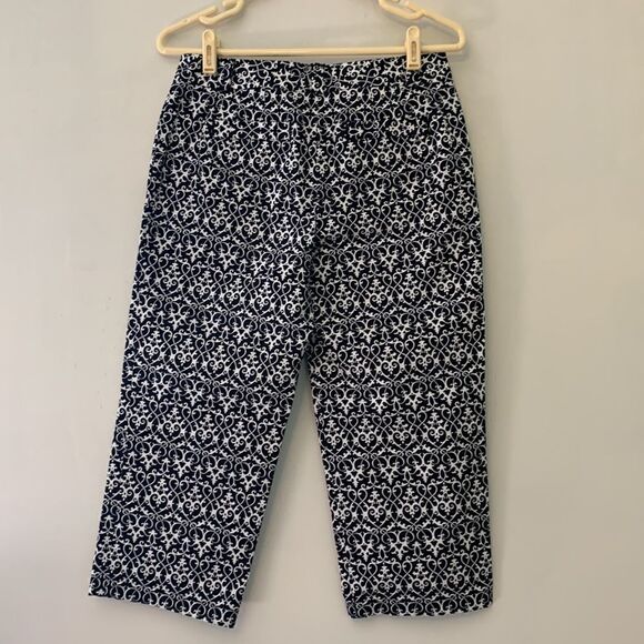 Ann Taylor black and white print cropped pants Margo fit Size 4 Inseam 20” - Picture 5 of 6